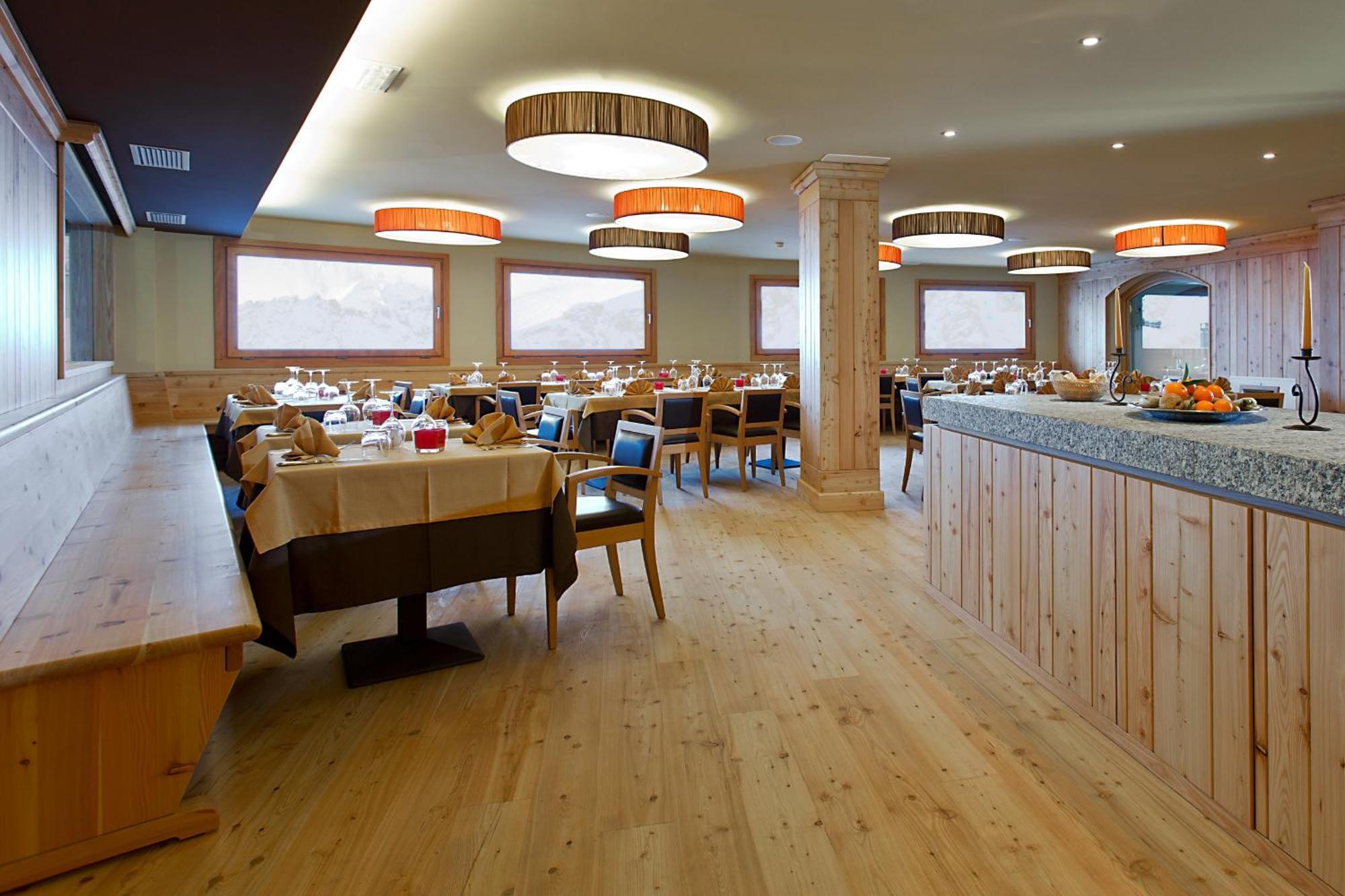 Hotel Delle Alpi Passo del Tonale Esterno foto